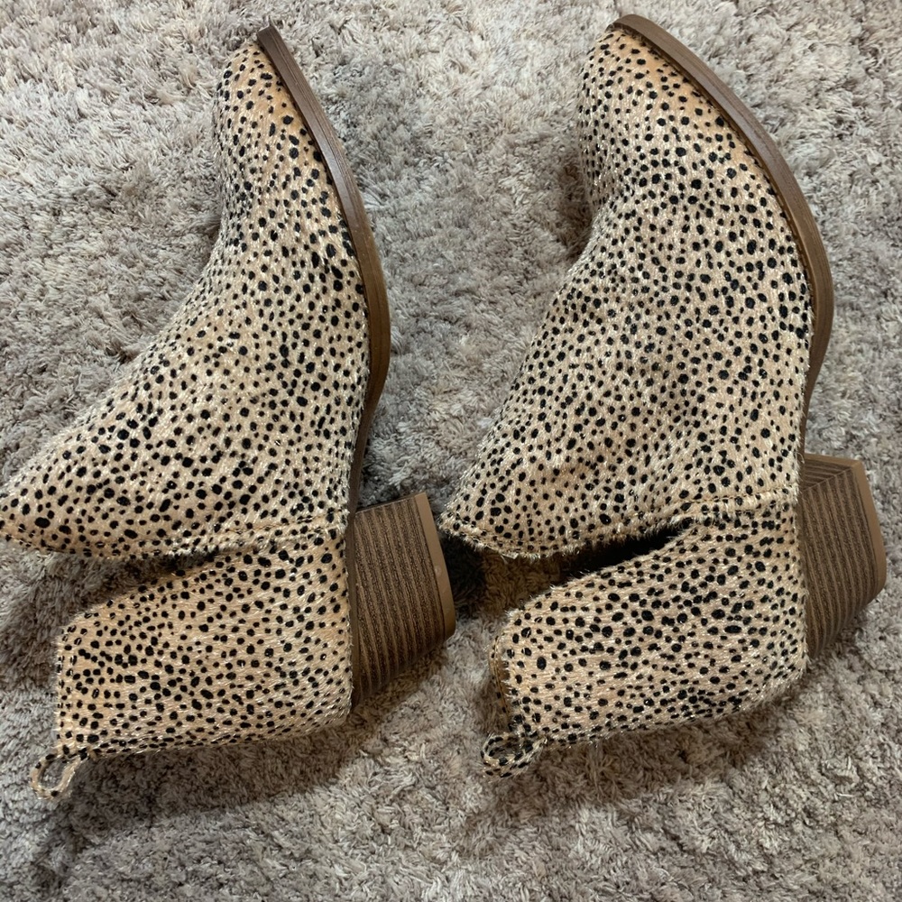 Women boots brand new